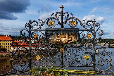 战术回合制《终极太空突击队：反击势力》将于7.25推出，支持中文